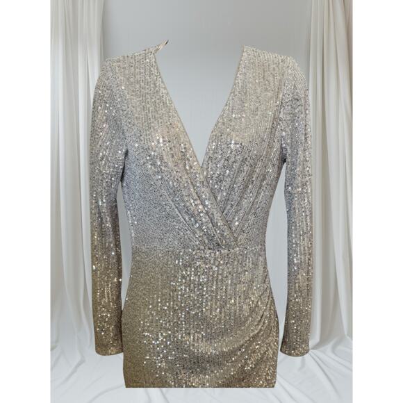Windsor Silver Sequin Long Sleeve Surplice Mini Dress Size L - Picture 1 of 11